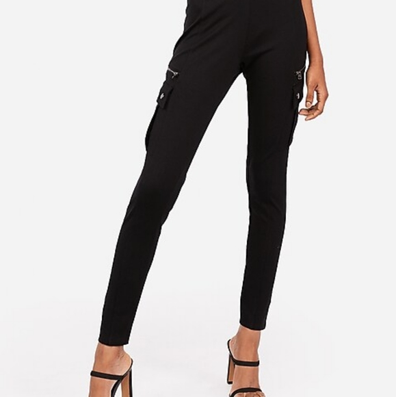 Express Pants - Express mid rise black pointe leggings with pockets, New with tags, Size Small